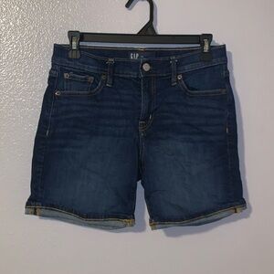 Gap Denim 5” short dark wash folded hem Jean shorts